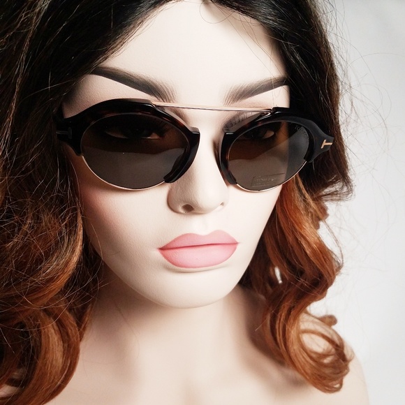 Tom Ford Tortoise Shell Sunglasses - Picture 5 of 8